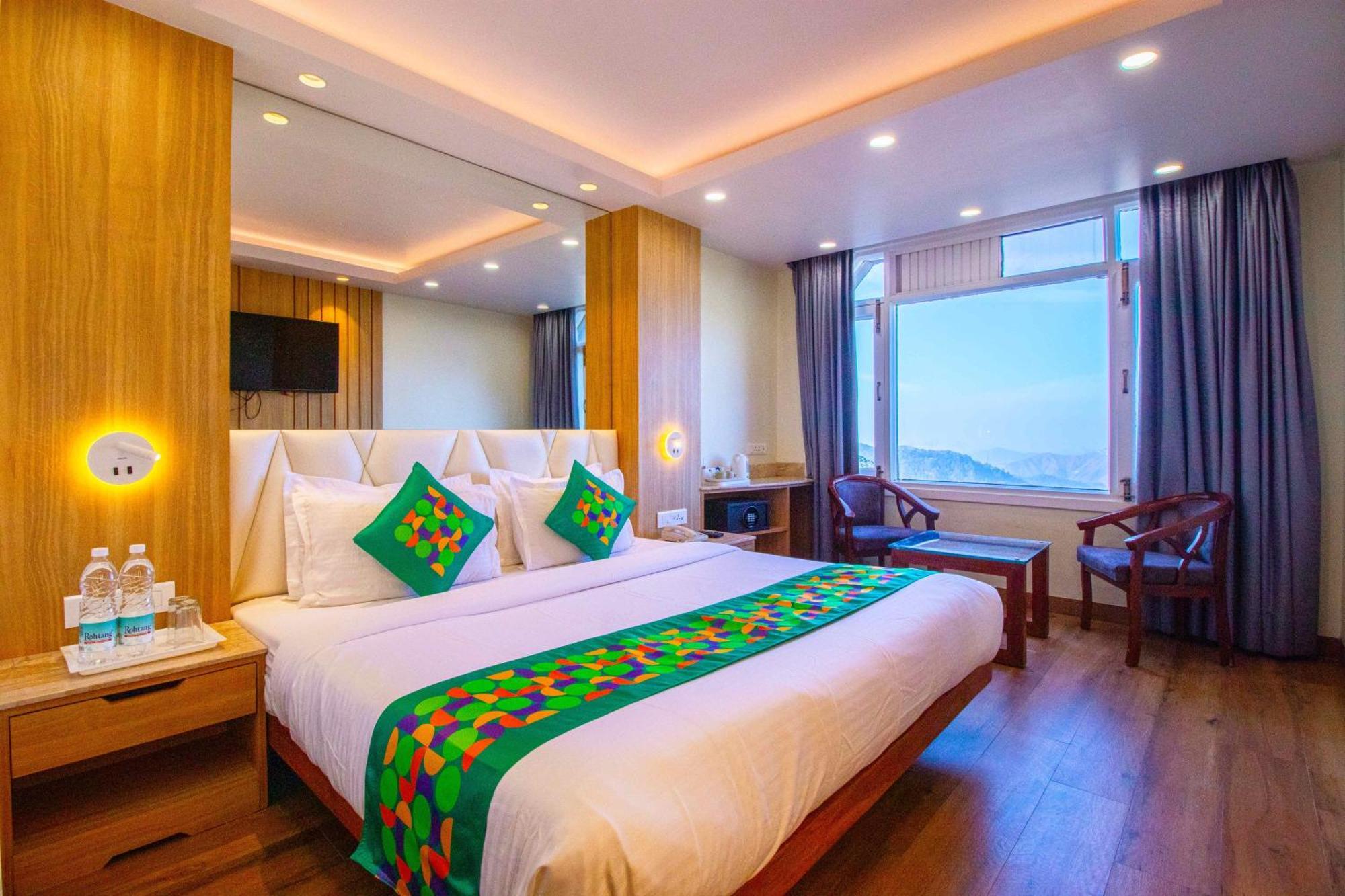 Treebo Varuna With Mountain View ชิมลา ภายนอก รูปภาพ