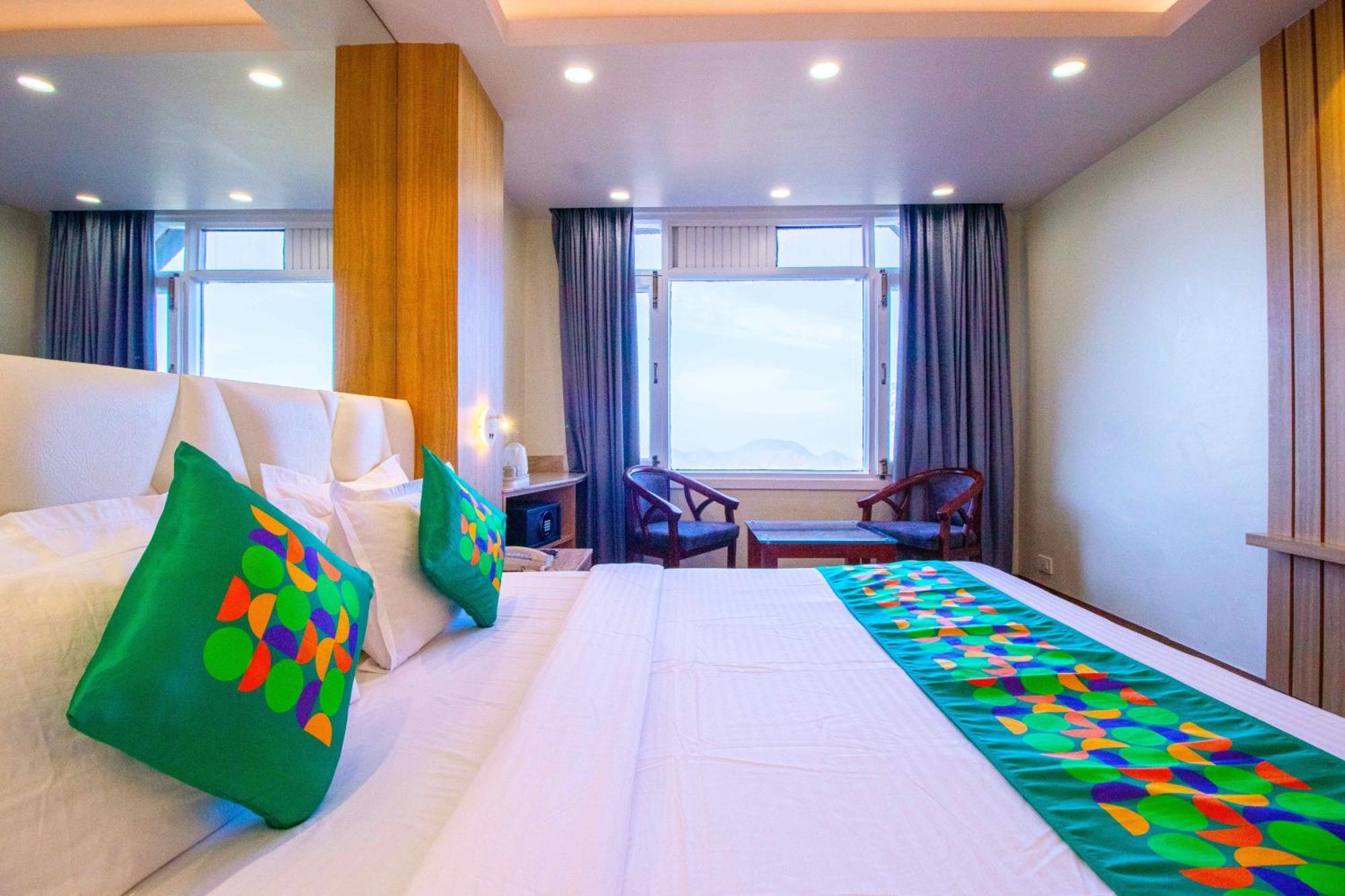 Treebo Varuna With Mountain View ชิมลา ภายนอก รูปภาพ