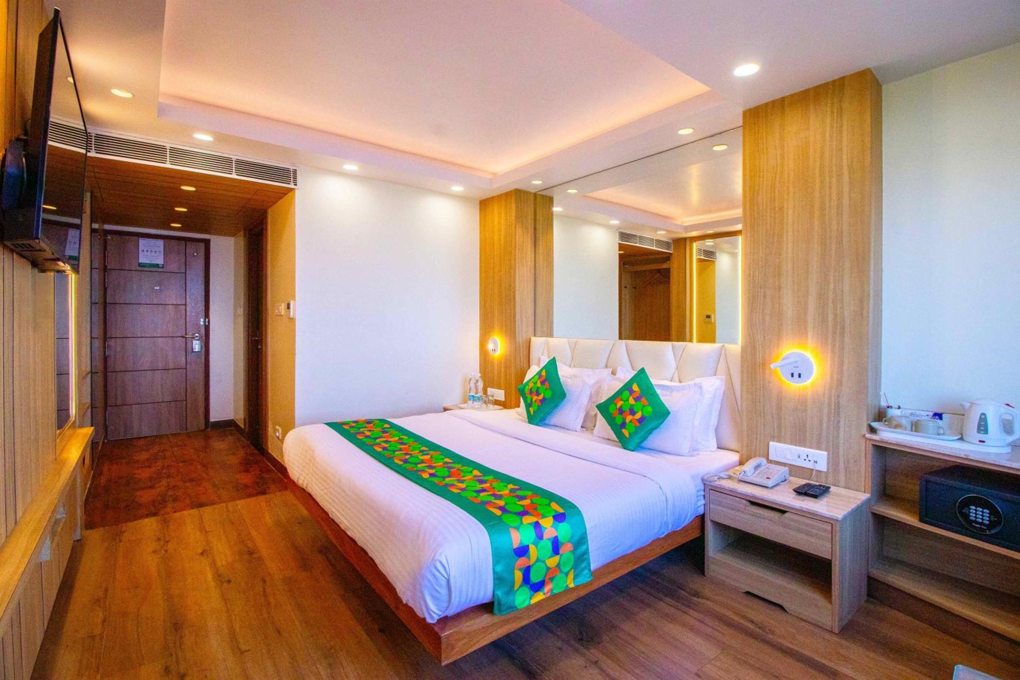 Treebo Varuna With Mountain View ชิมลา ภายนอก รูปภาพ