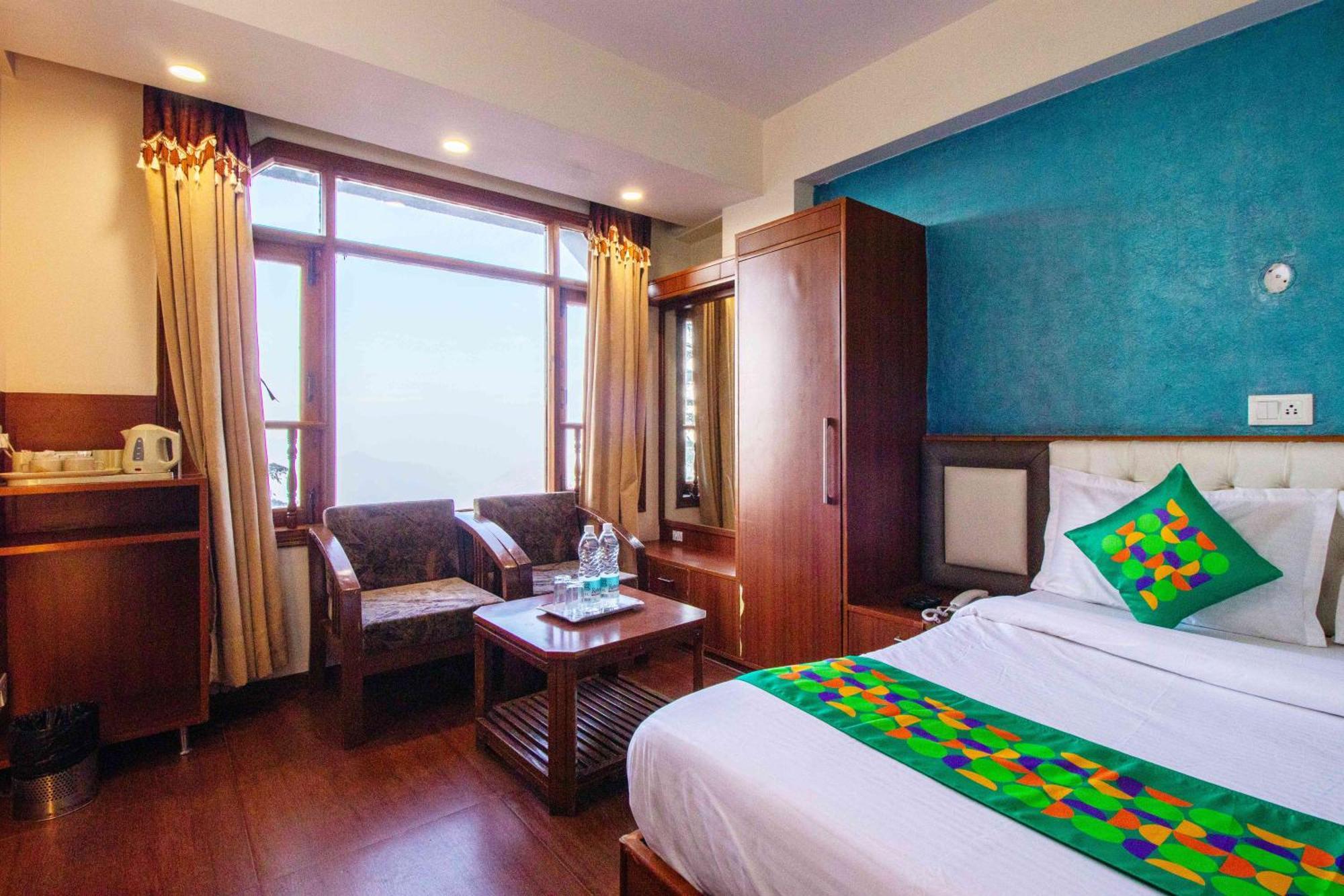 Treebo Varuna With Mountain View ชิมลา ภายนอก รูปภาพ